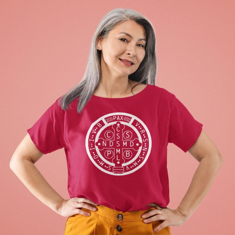 t shirt mockup featuring a senior woman posing at a studio 40321 r el2